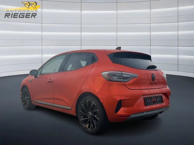 Renault Clio Alpine E-Tech Esprit