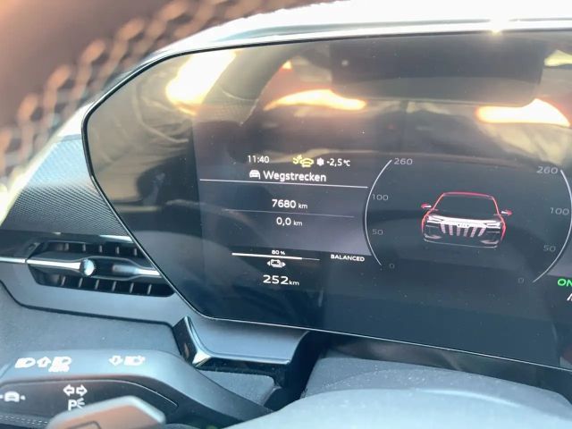 Audi SQ6 e-tron Pano/HuD/B&O/Luft/OLED/Nappa/21"/