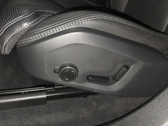 Volvo XC60 AWD Dark Plus