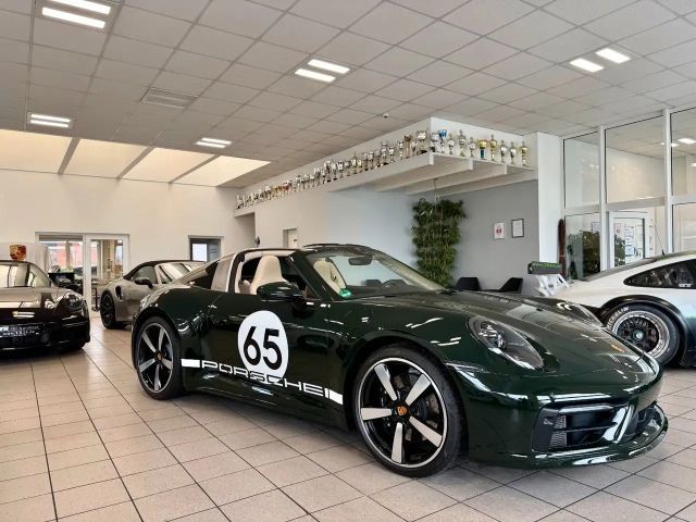 Porsche 992 4S Cabrio Targa