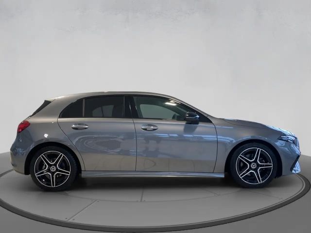 Mercedes-Benz A 180 A 180 d AMG Line Hatchback