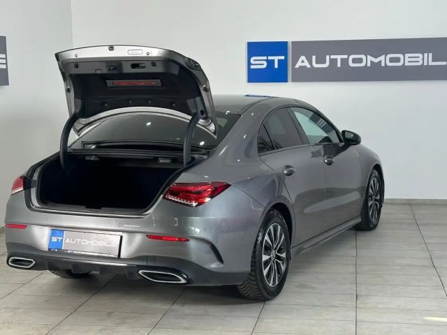 Mercedes-Benz CLA 200 AMG Line Sedan