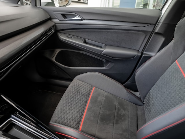 Volkswagen Golf 2.0 TSI