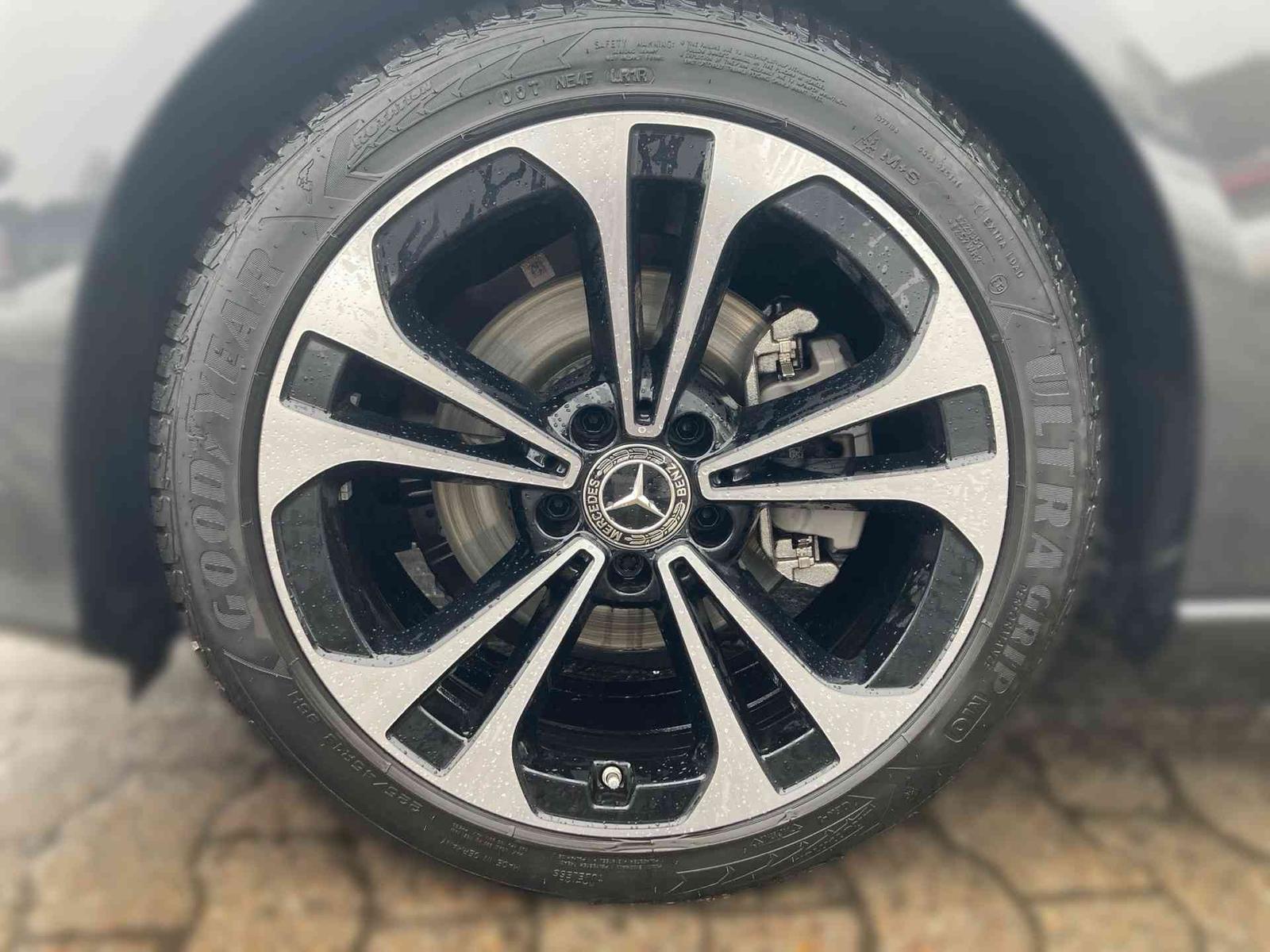 Mercedes-Benz C 180 AVANTGARDE Estate