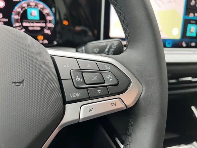 Volkswagen Golf Style Variant