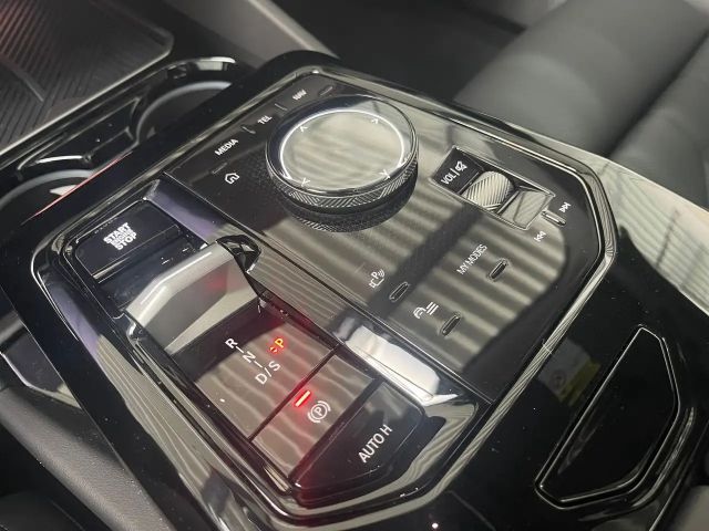 BMW 520 520d M-Sport Sedan