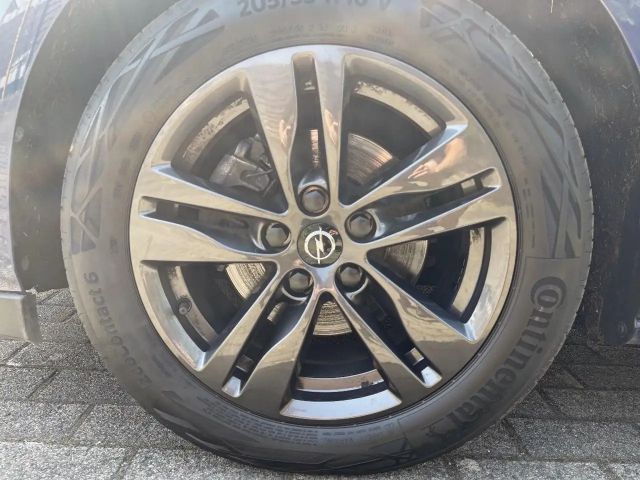 Opel Astra 1.2 Turbo Edition