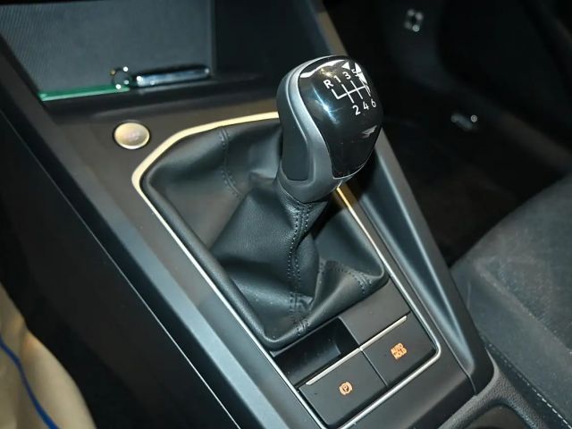 Volkswagen Golf Life Variant