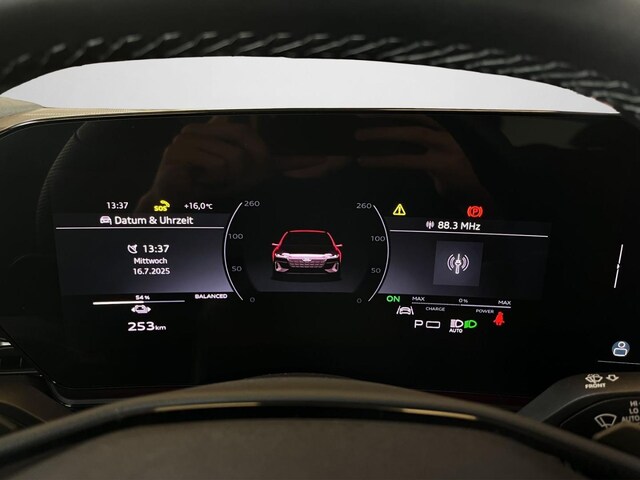 Audi A6 e-tron Avant Quattro