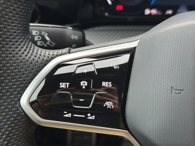 Volkswagen Golf Golf VIII R-Line Variant