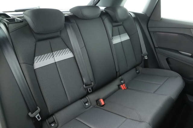 Audi Q4 e-tron SUV 45 e-tron Audi Q4 e-tron