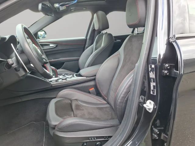 Alfa Romeo Giulia Q4 Turbo