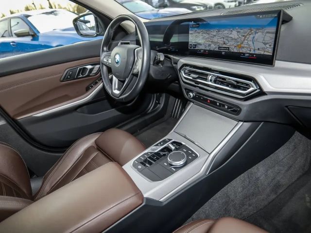 BMW 330 330e Touring xDrive
