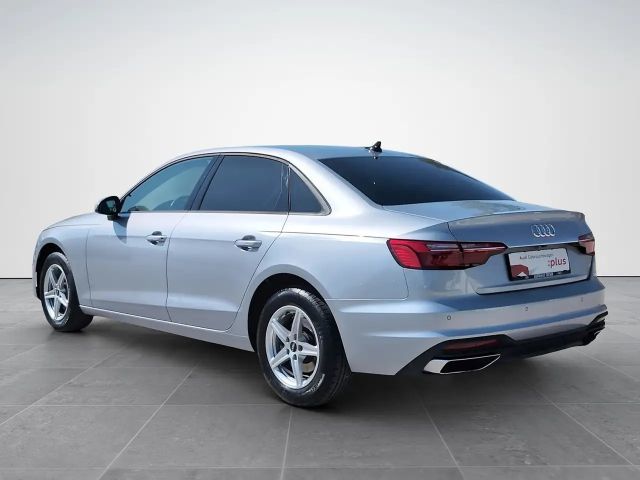 Audi A4 30 TDI Sedan