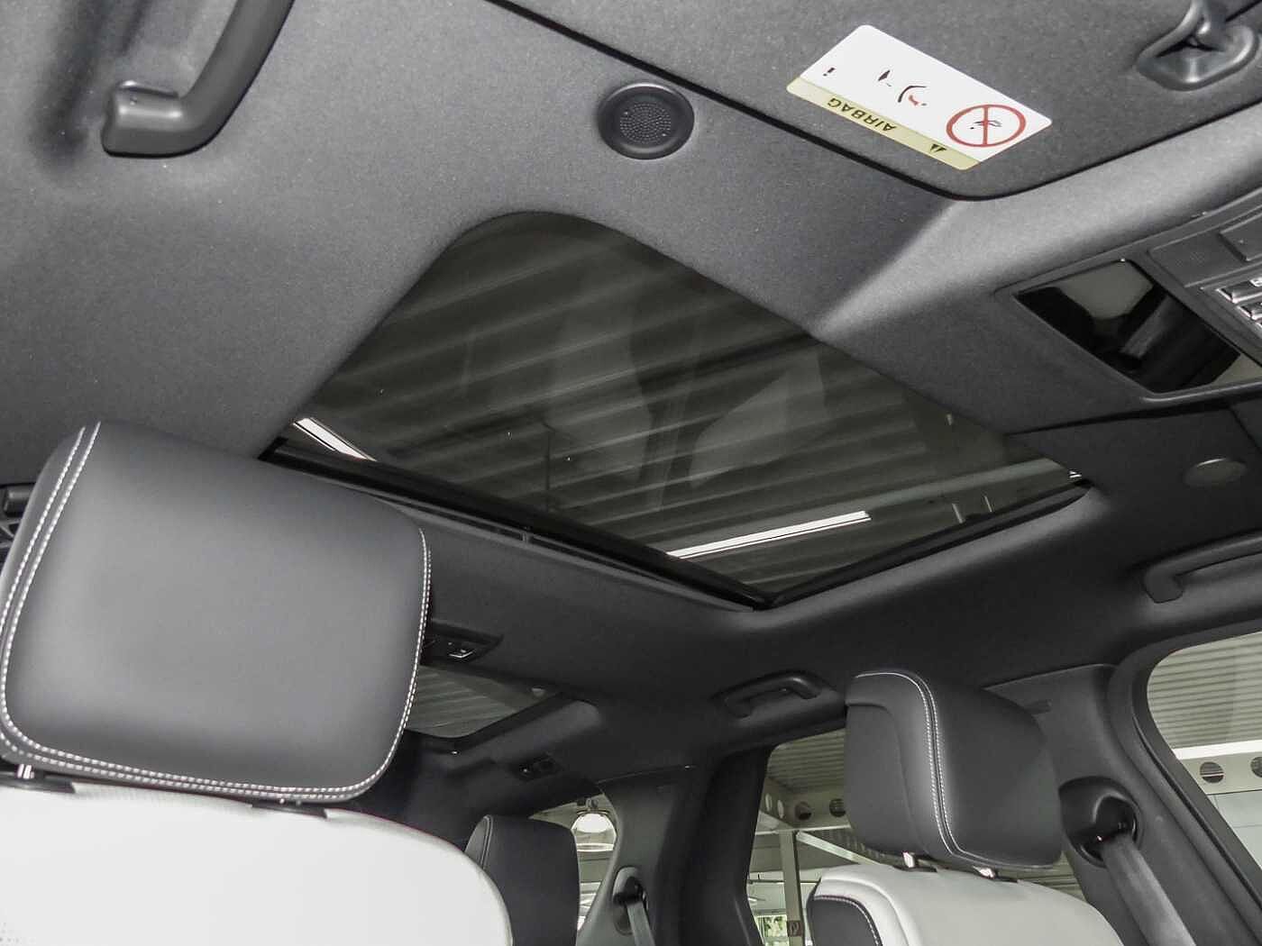 Land Rover Discovery D300 Dynamic SE