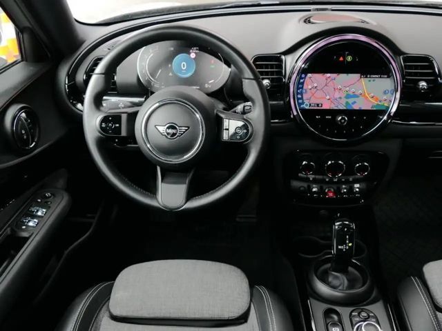 MINI Cooper Clubman .