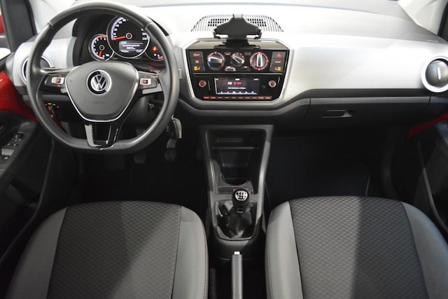 Volkswagen up! Active