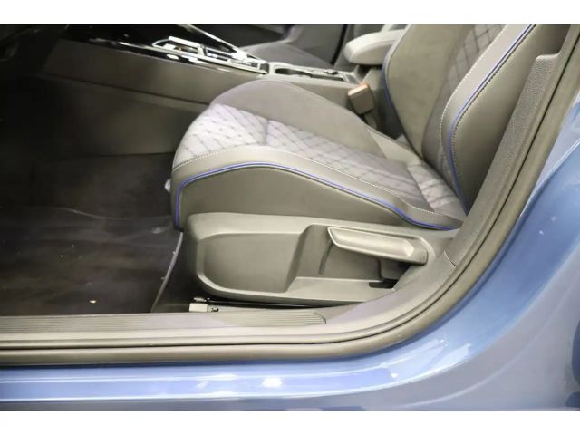 Volkswagen Golf 2.0 TDI DSG Golf VIII R-Line