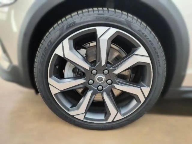 Volvo V60 Cross Country Ultimate