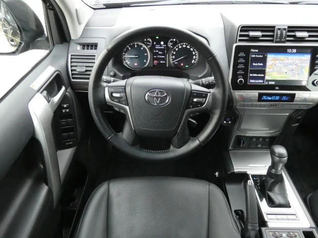 Toyota Land Cruiser 2.8 "Executive" #4WD #AHK #LEDER #JBL #SHZ