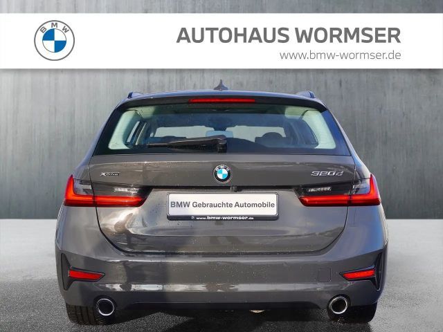 BMW 320 320d Sport Line Touring xDrive