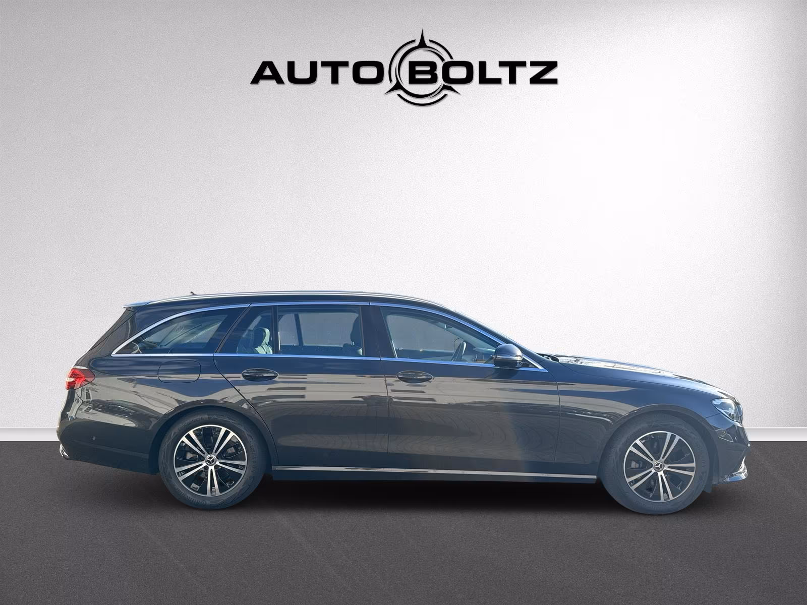 Mercedes-Benz E 220 AVANTGARDE E 220 d Estate