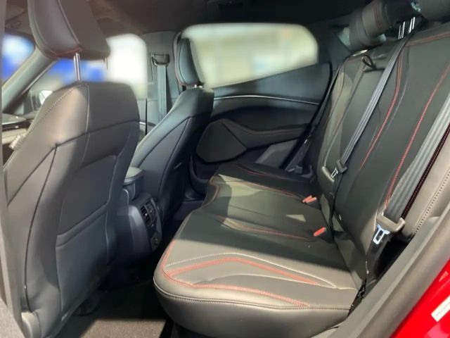 Ford Mustang Mach-E AWD Premium