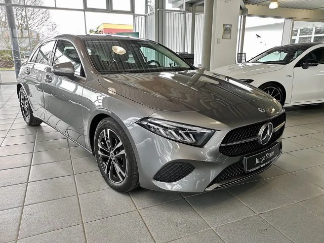 Mercedes-Benz A 180 Progressive