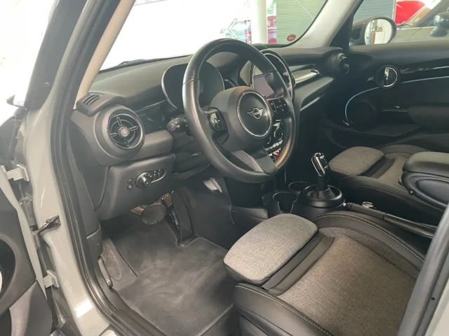 MINI Cooper S Driving Ass. CarPlay RFK SHZ PDC Sports
