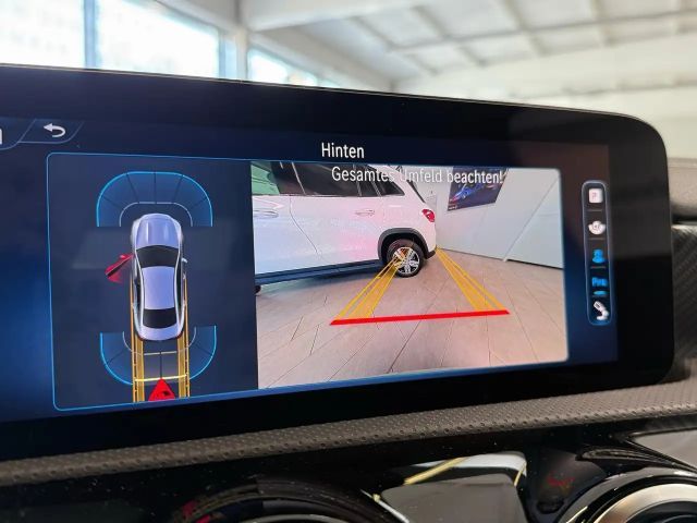 Mercedes-Benz CLA 180 Coupé Progressive