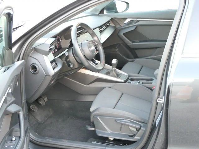 Audi A3 30 TFSI Sedan
