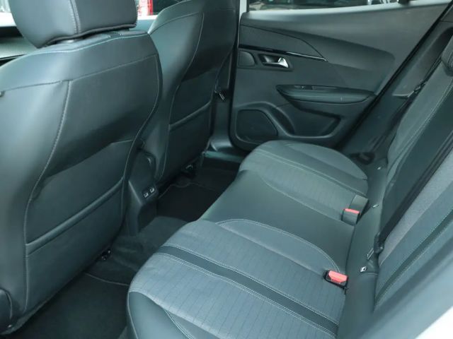 Peugeot E-2008 Active Pack