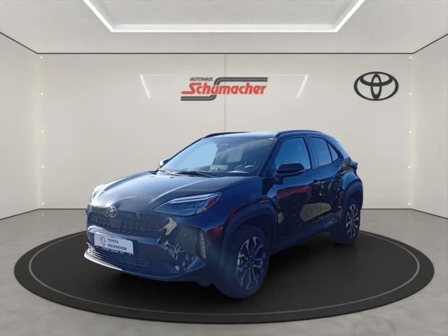 Toyota Yaris Cross TEAMPLAYER+SAFETY-P+WINTER-P+2025