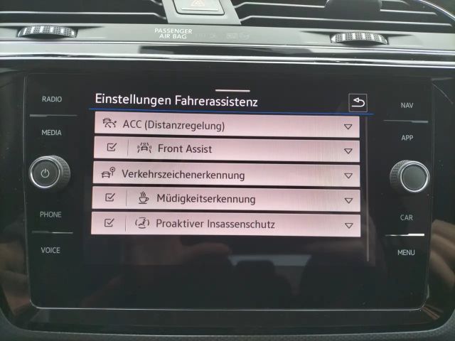 Volkswagen Touran TSI Active STH LED Navi ACC Park-Assist SH