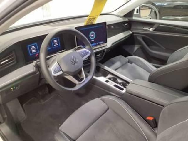 Volkswagen Passat 1.5 eTSI Business DSG Variant