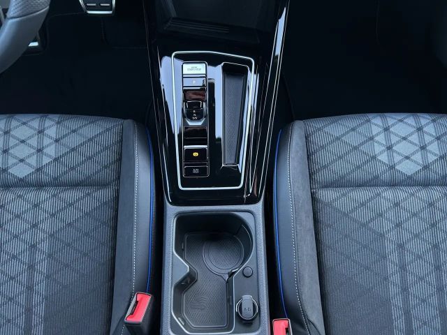 Volkswagen Golf DSG Golf VIII R-Line Variant