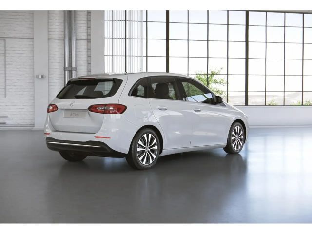 Mercedes-Benz B 250 B 250 e Sedan
