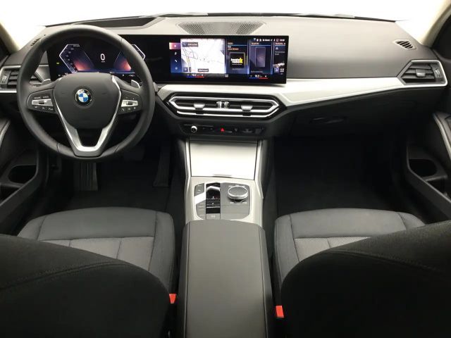 BMW 320 320i Sedan xDrive