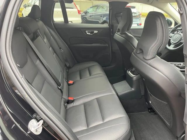 Volvo V60 AWD Dark Hybrid Plus T6