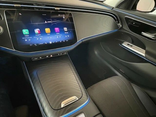 Mercedes-Benz E 200 AVANTGARDE Sedan