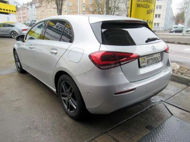 Mercedes-Benz A 200 A200 7G-DCT Navi/AHK/SHZ/RFK/LED