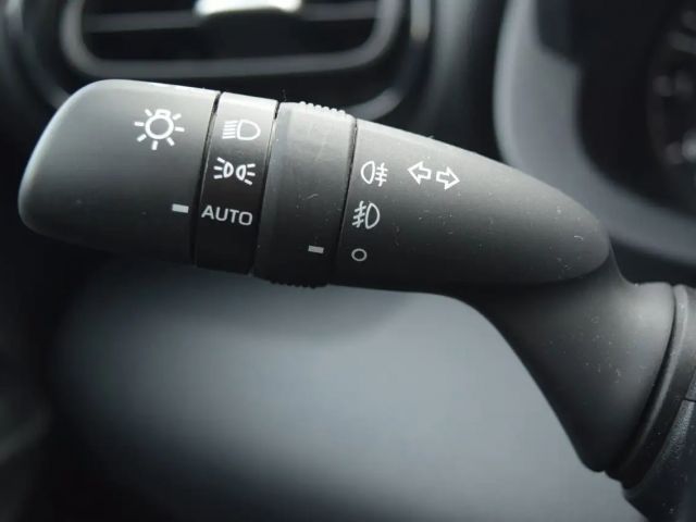 Toyota Yaris Club Hatchback