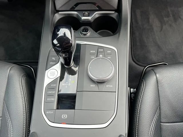 BMW 116 116d Advantage pakket Sedan