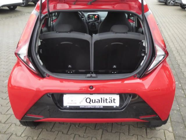 Toyota Aygo Hatchback Play Team D X-play