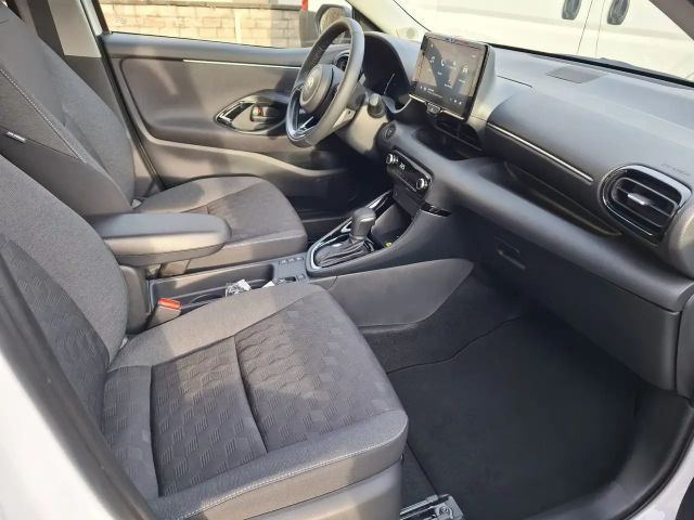 Toyota Yaris Active Hatchback Hybride