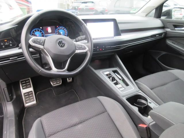 Volkswagen Golf 1.5 eTSI DSG IQ.Drive
