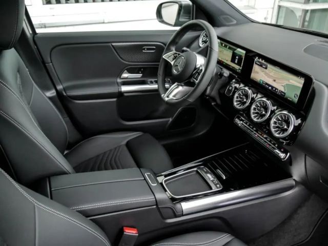 Mercedes-Benz EQA 300 4MATIC Progressive