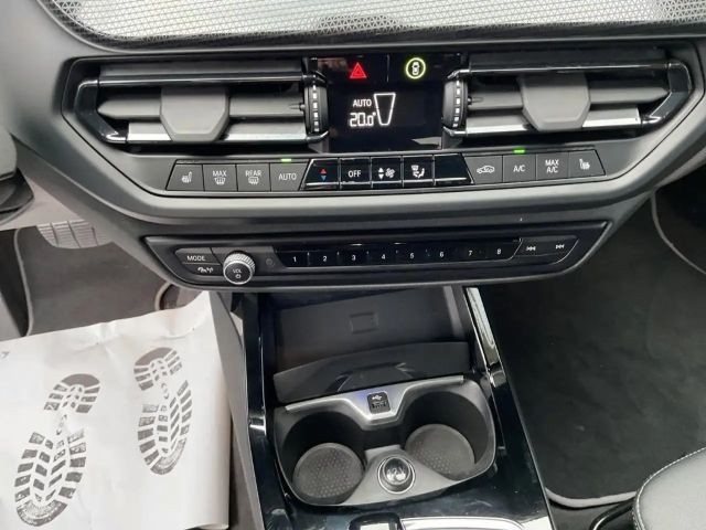 BMW 118 118i Sedan Sport Line