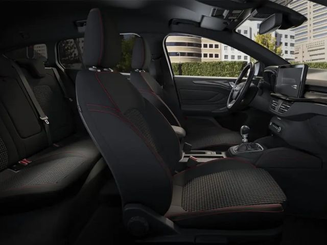 Ford Focus ST Line Wagon