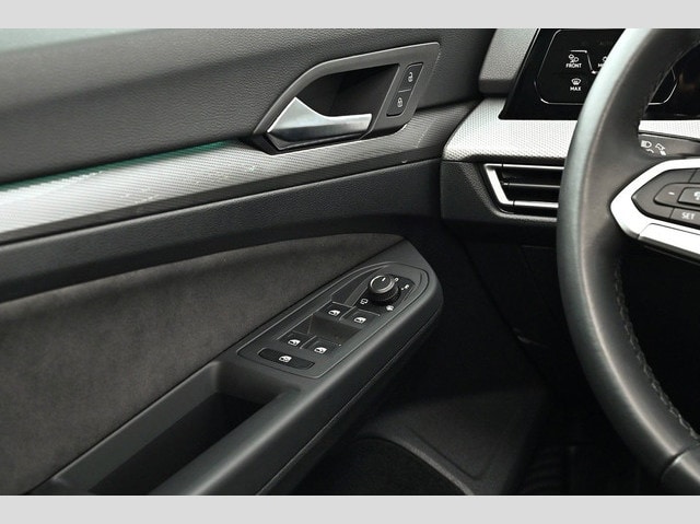 Volkswagen Golf 1.5 eTSI DSG Style Variant